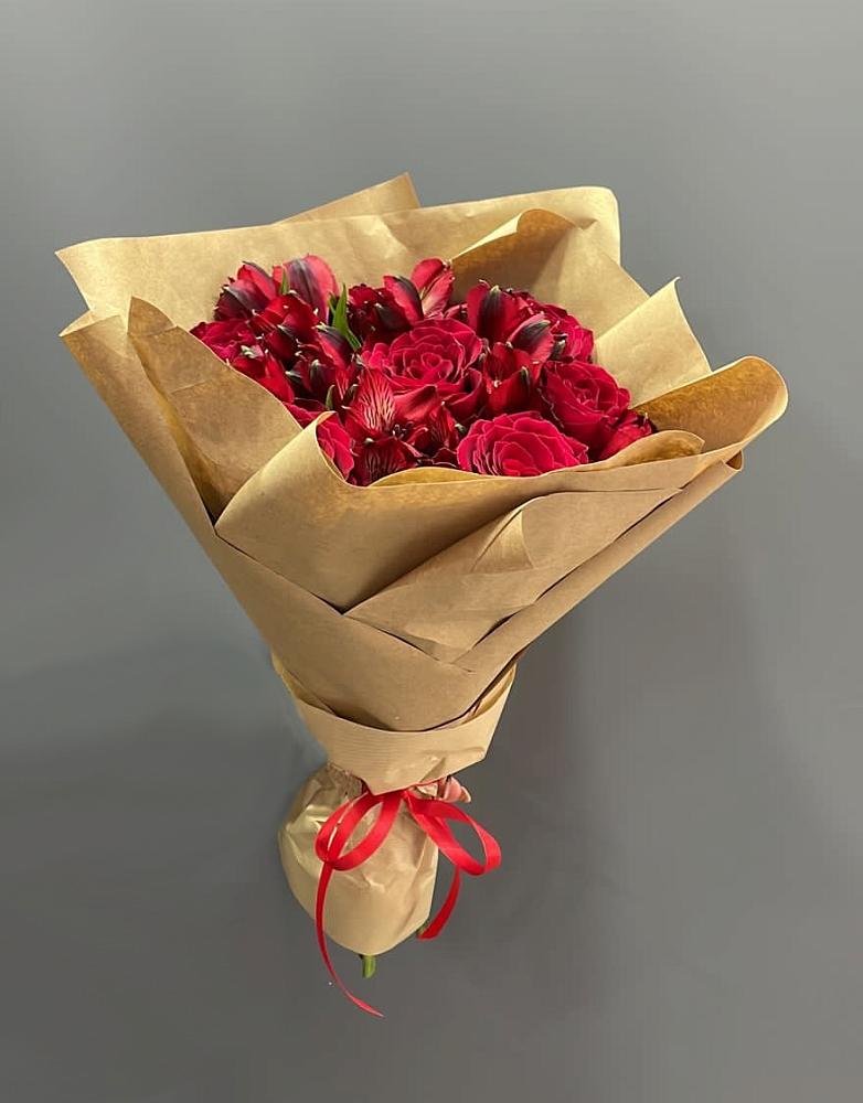 Букет цветов из: Альстромерии и Розы в Верее