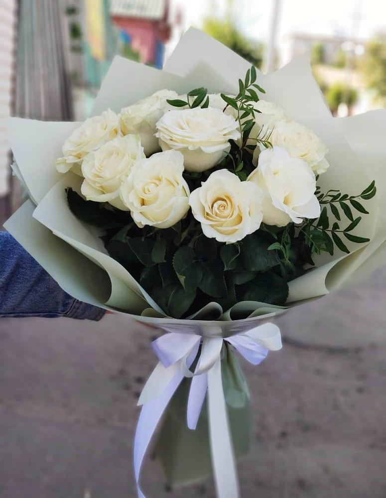 Букет Белые розы Проуд в Верее