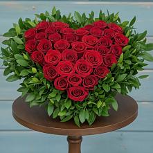 Цветочная композиция из Розы в виде сердца в Верее