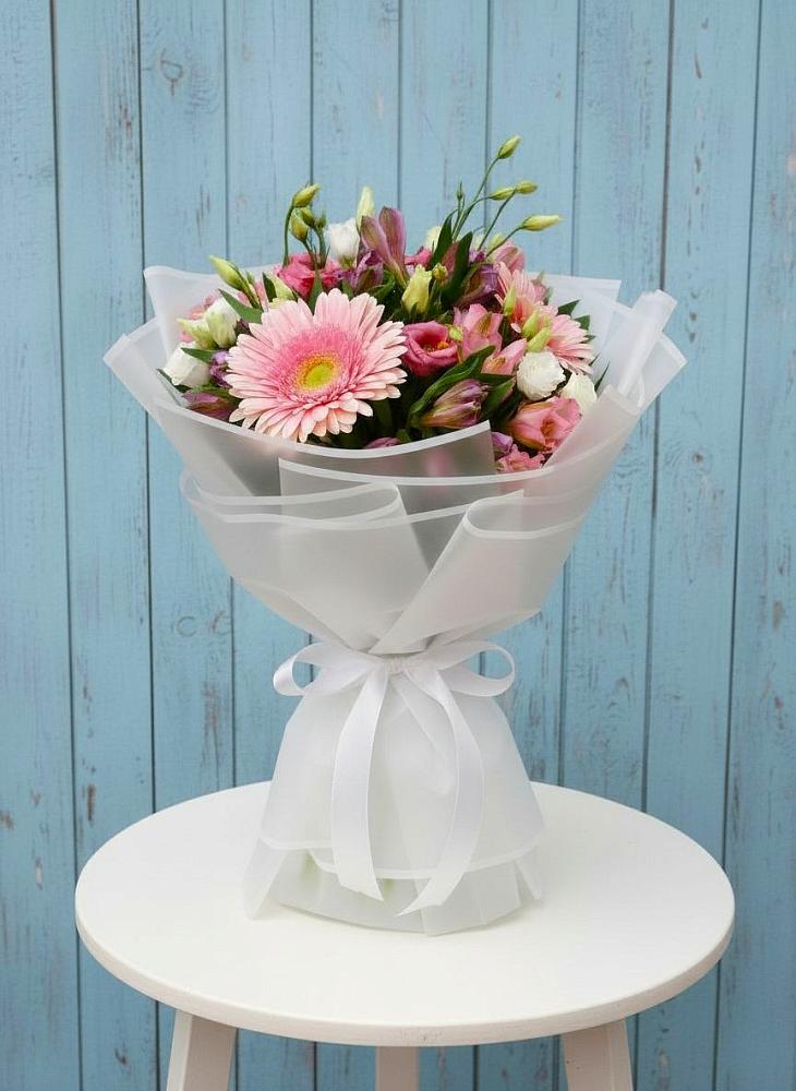 Букет цветов из: Герберы, Альстромерии и Лизиантусы в Верее