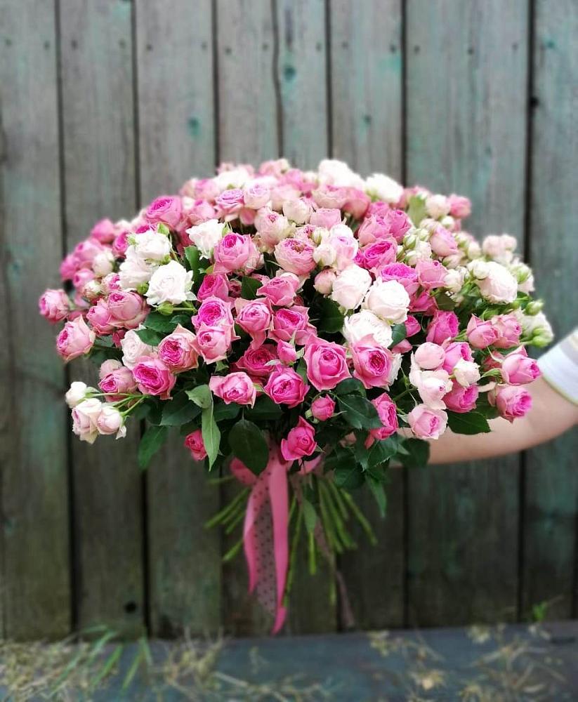 Букет Розовые кустовые розы Натали и Лав Лидия в Верее