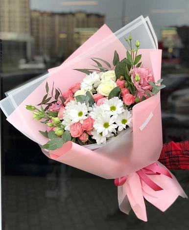 Букет цветов из: Розы, Лизиантусы и Хризантемы в Верее