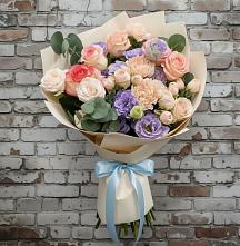 Букет цветов из:  Розы, Лизиантусы и Гвоздики в Верее