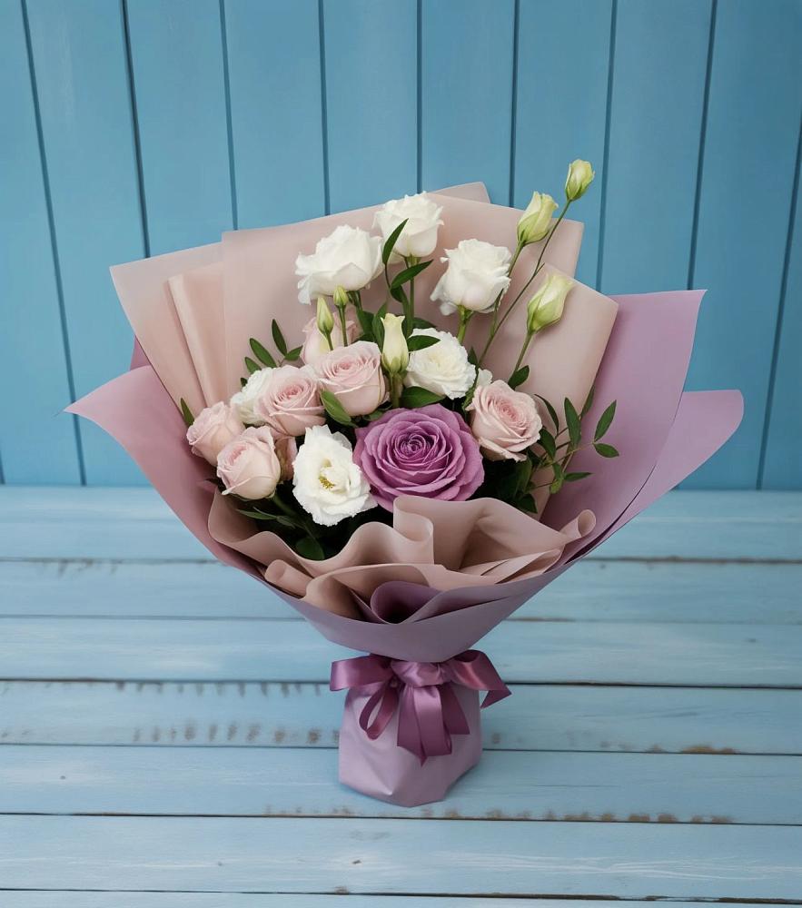 Букет цветов из: Розы и Лизиантусы в Верее